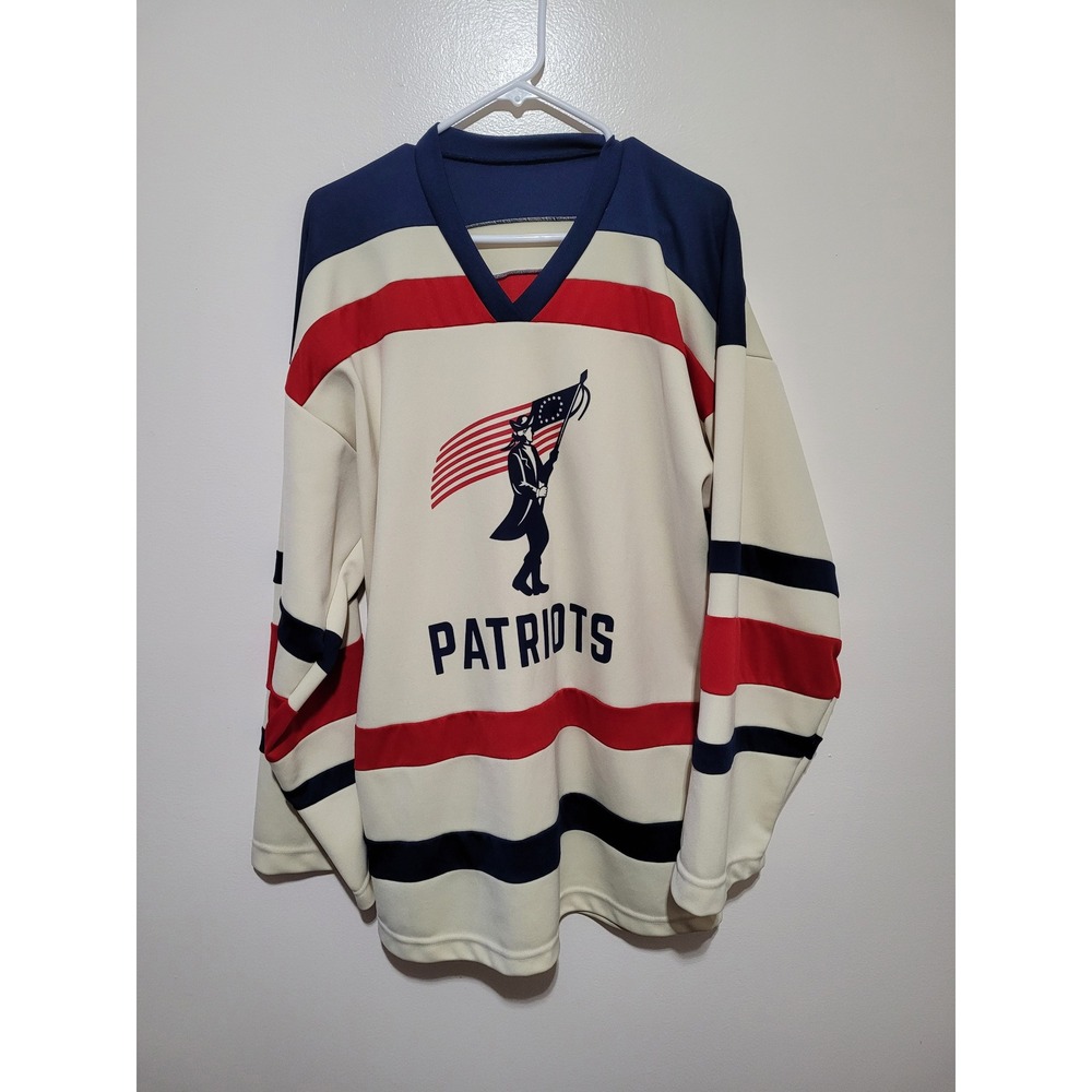 Vintage Xtreme Basics Patriots Jersey Men Small Cream Pat‎ Patriot USA